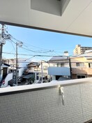 室内からの展望 ピレーネ諸福