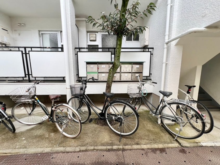 駐輪場 三富王子マンション