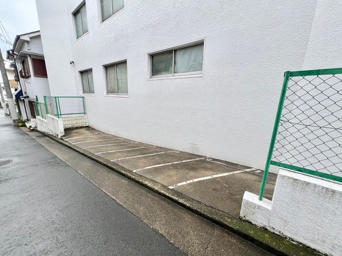 駐輪場 三富王子マンション