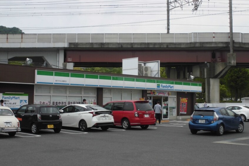 ファミリーマート皇子山店(コンビニ)まで450m 仮）D-room山上
