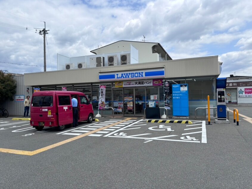 ローソン箕面小野原店(コンビニ)まで700m サウスロードⅢ