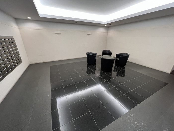 エントランス部分 レジデンスエアポ－ト