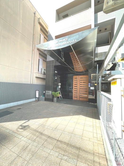 エントランス部分 ﾀﾞｲﾔﾊﾟﾚｽ新大阪宮原(1104)