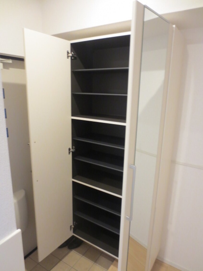 靴箱 イルミナール