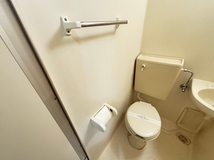 トイレ ロイヤルコート山本通