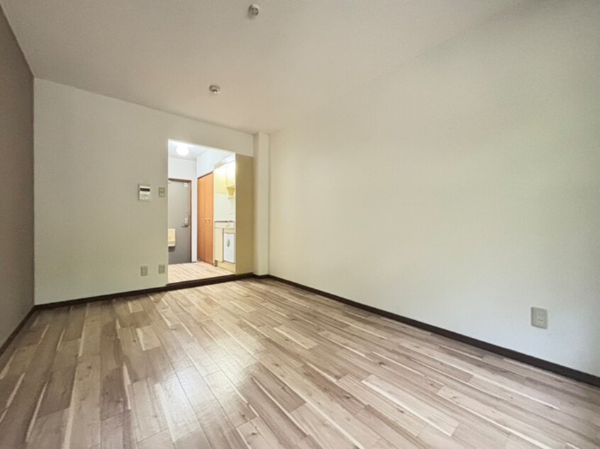 居室 ロイヤルコート山本通