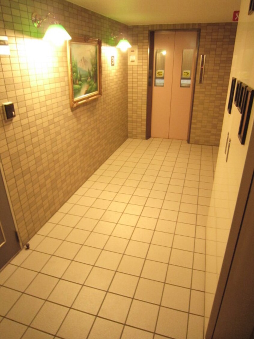 エントランス部分 GARNET RESIDENCE下鴨