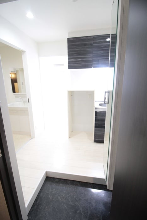 廊下 ｴﾇｴﾑｷｬﾗﾝﾄﾕｲｯﾄｻｳｽ