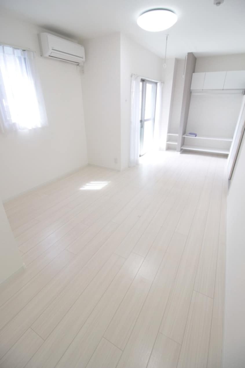 居室 ｴﾇｴﾑｷｬﾗﾝﾄﾕｲｯﾄｻｳｽ