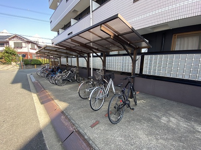駐輪場 北山ロイヤルハイツ