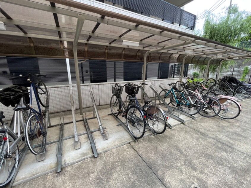 駐輪場 石塚アネックス