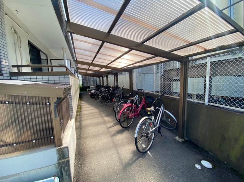 駐輪場 ヴィラ田辺２号館