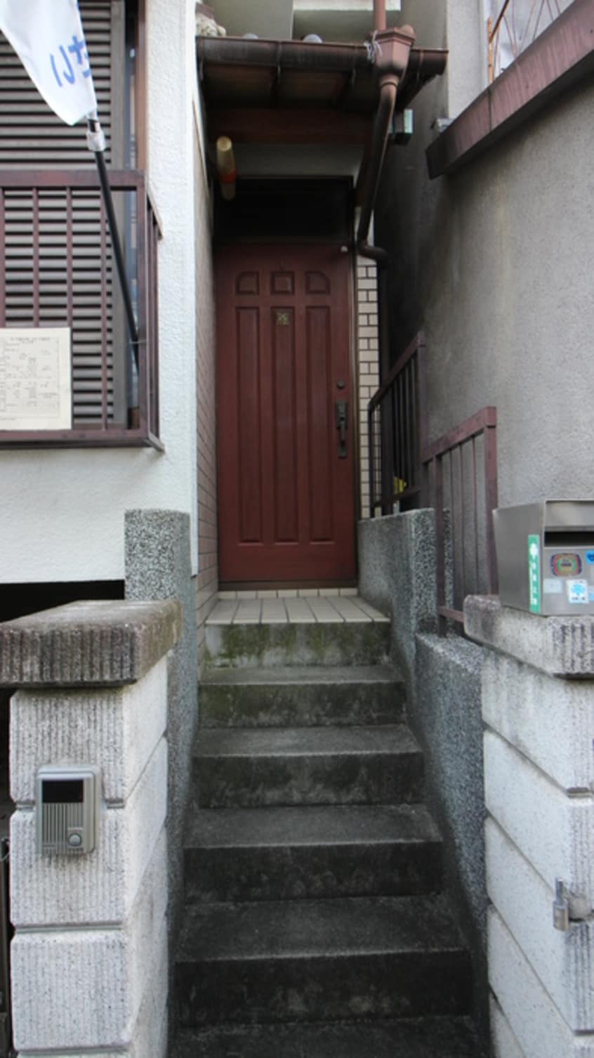 エントランス部分 淀の原町貸家