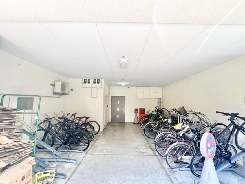駐輪場 サザンクレスト堺