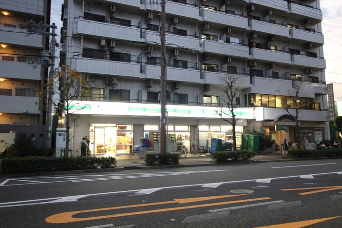 ローソンストア100 東住吉矢田店(コンビニ)まで210m サンセール・ヴィラ