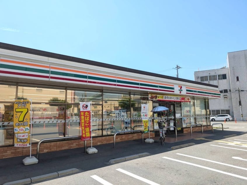 セブンイレブン(コンビニ)まで400m ＴＨＥＣＩＴＹ弁天町