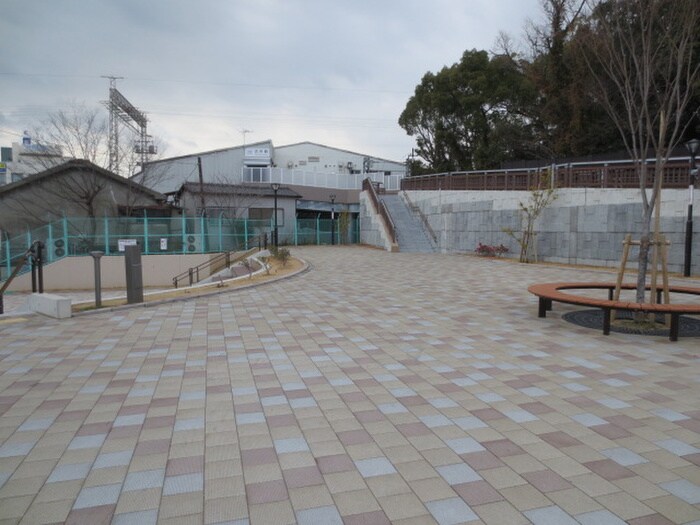 古市駅(役所)まで400m サンク藤貴