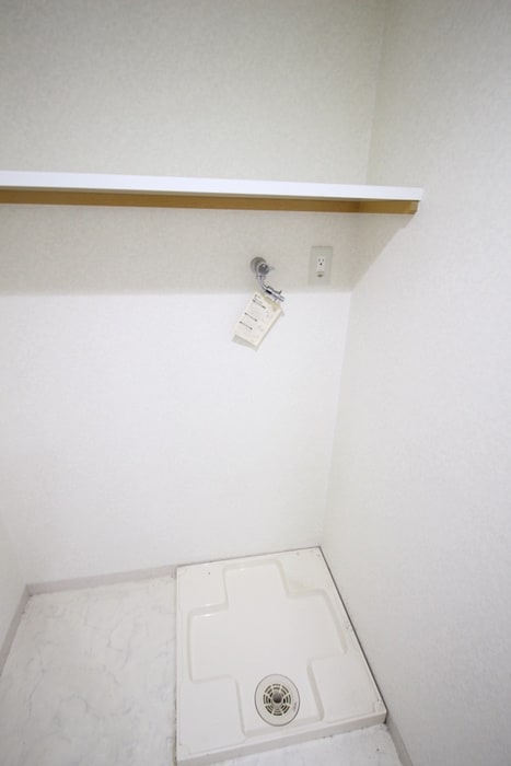 洗濯機置場 ｻｲﾌﾟﾚｽ小阪駅前