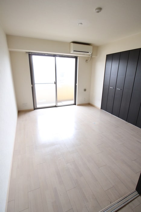 居室 ｻｲﾌﾟﾚｽ小阪駅前