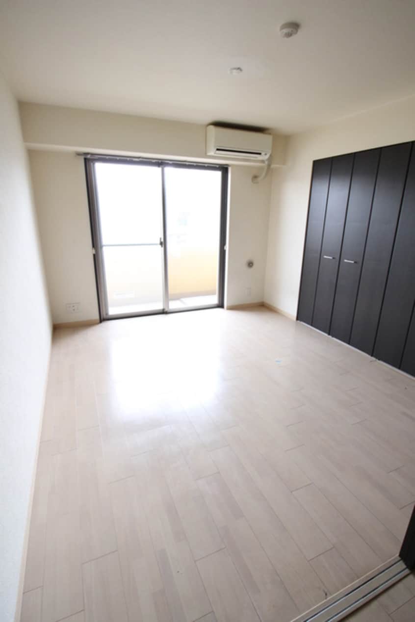 居室 ｻｲﾌﾟﾚｽ小阪駅前