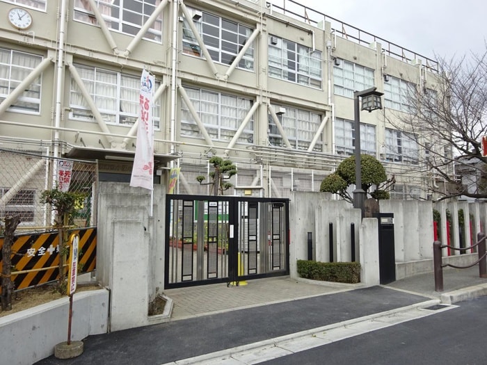 東大阪市立小阪小学校(小学校)まで158m グランツハイム