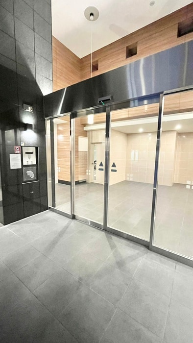 エントランス部分 BLAU本町東