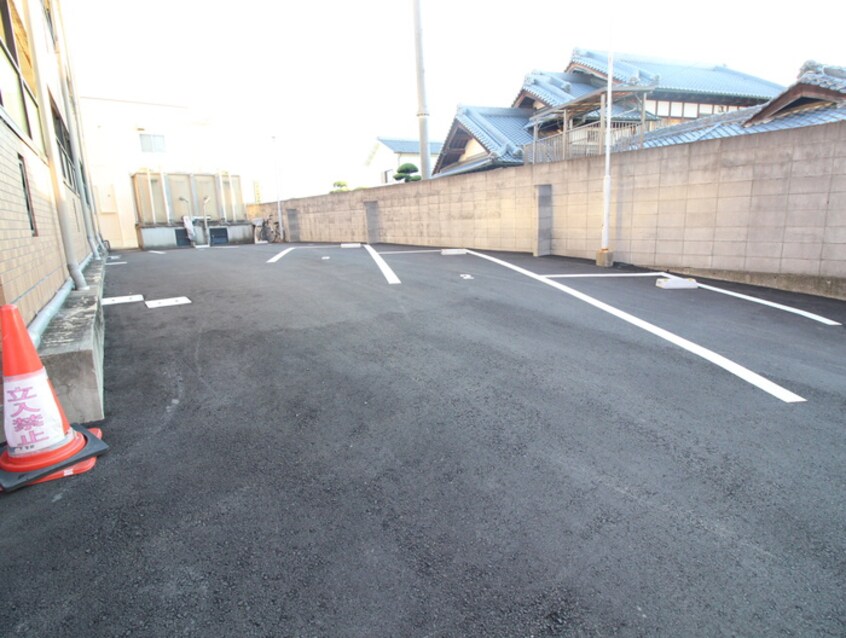 駐車場 オンディーヌ
