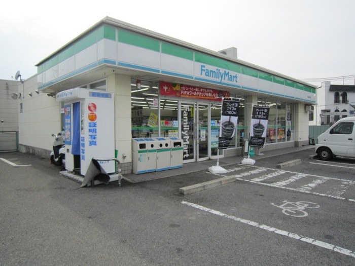 ファミリーマート(コンビニ)まで844m アミュ－ズメント和泉