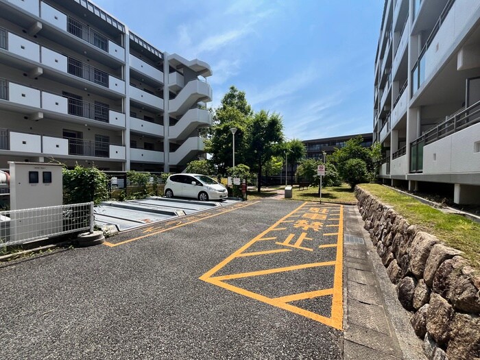 駐車場 アルビス五月ヶ丘１１８号棟