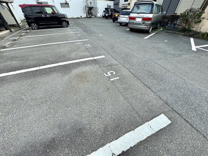 駐車場 山手ハイツ