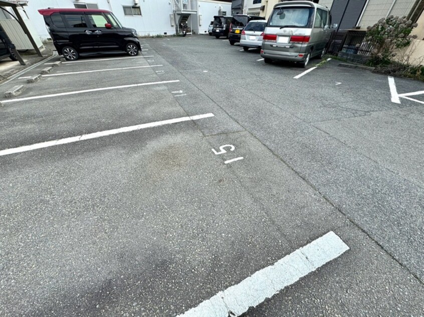 駐車場 山手ハイツ