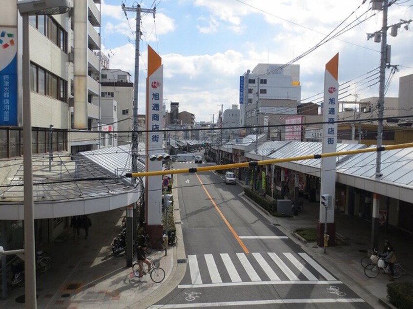 商店街(その他飲食（ファミレスなど）)まで520m サンメゾンⅧ