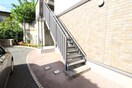 エントランス部分 ブル－スカイ山宗