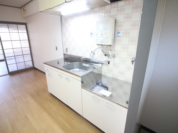 キッチン 庄内フラッツ