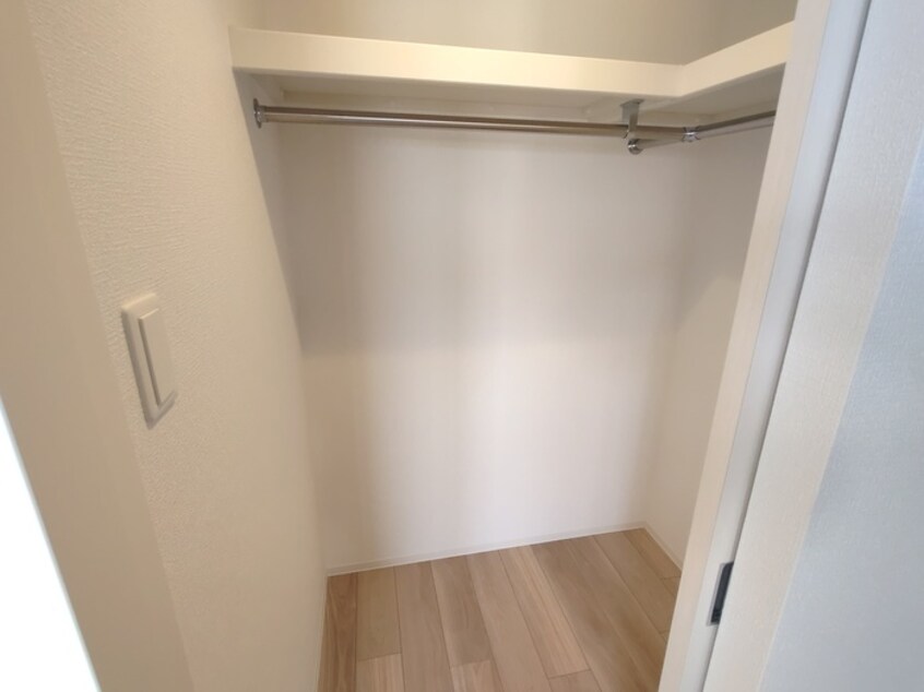 収納 セレニテ江坂グランデ