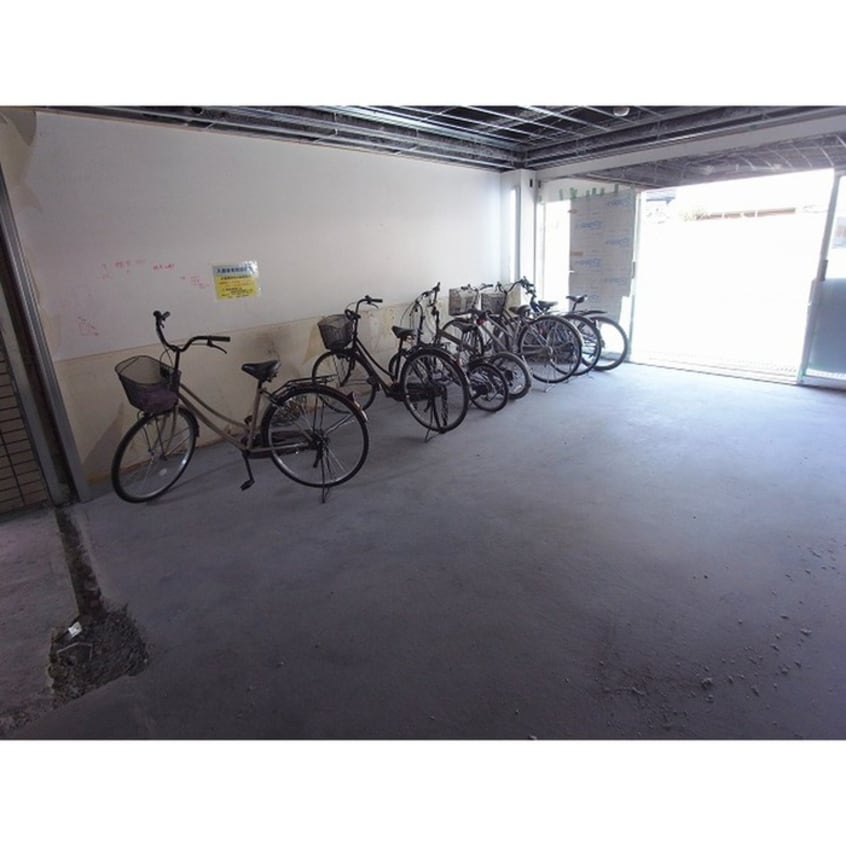 駐輪場 有馬パレス野崎