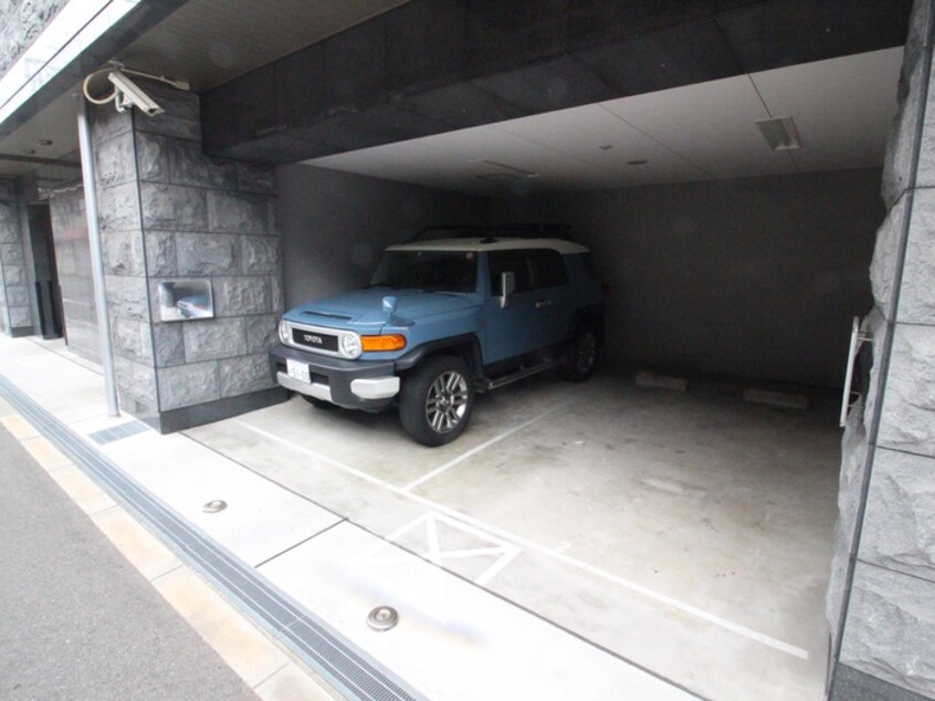 駐車場 ﾌﾟﾚｻﾝｽ野田阪神駅前ｻﾞ･ﾌｧｰｽﾄ(802