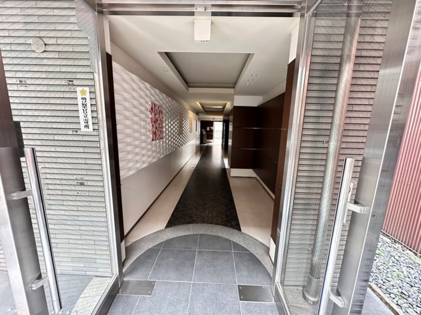 エントランス部分 トレコートプレミアム京都二条