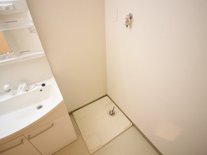 洗濯機置場 コテージ千秀守山２番館