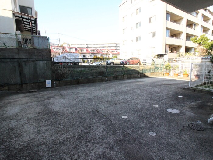 駐車場 レジデンス老松