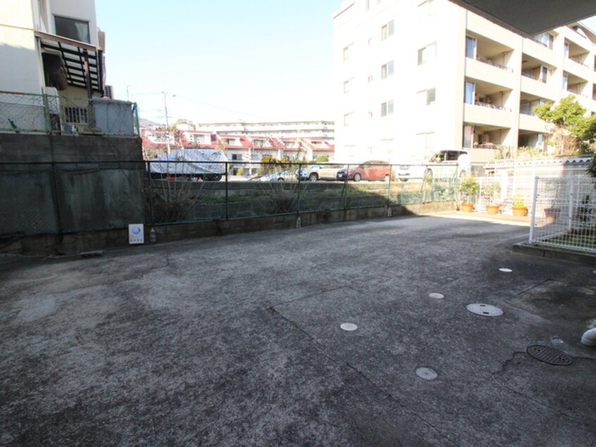 駐車場 レジデンス老松