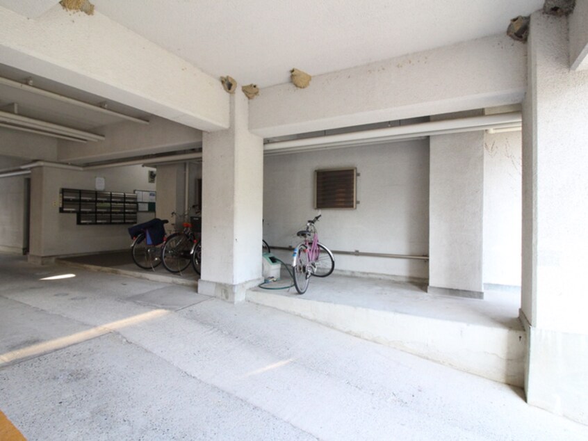 駐輪場 レジデンス老松