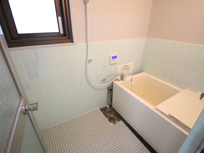 バス／シャワールーム等 レジデンス老松