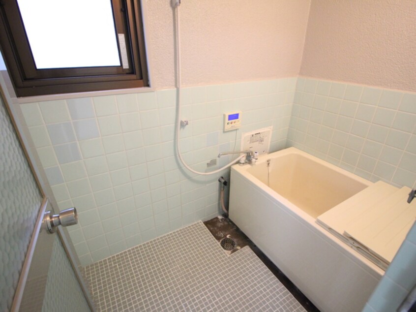 バス／シャワールーム等 レジデンス老松