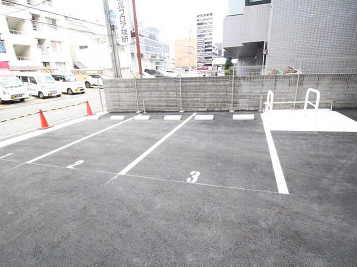 駐車場 ワールドアイ江坂アルバ(602)