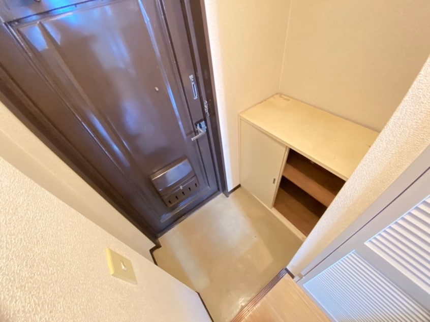 玄関 岡本マンション