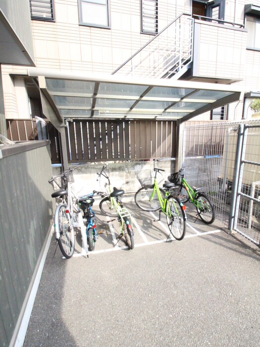 駐輪場 ルシオ藤井寺