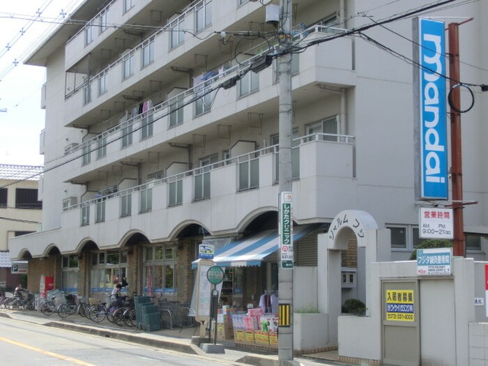 万代(スーパー)まで58m ルシオ藤井寺