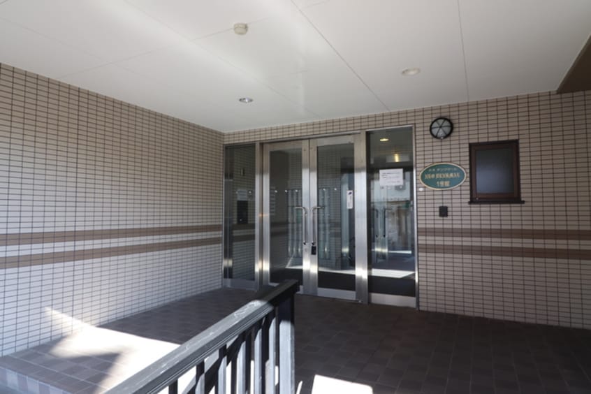 エントランス部分 ネオ・デンクマ－ル１号館