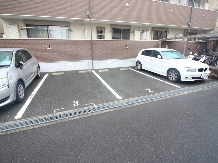 駐車場 Forest court Sanpon
